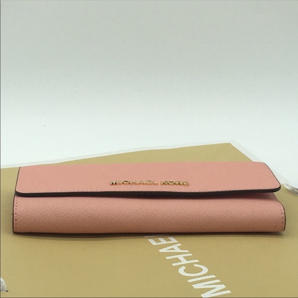 MICHAEL KORS LG TRIFOLD POWDER BLUSH 35S8GTVF7L - Picture 8 of 8